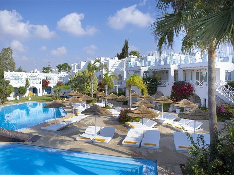 So Nice Beach Resort Agia Napa Exterior foto
